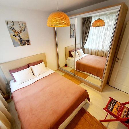 Downtown, Ideal For Longer Stays, Family Friendly Apartment - Nb73A Bucharest Exterior photo