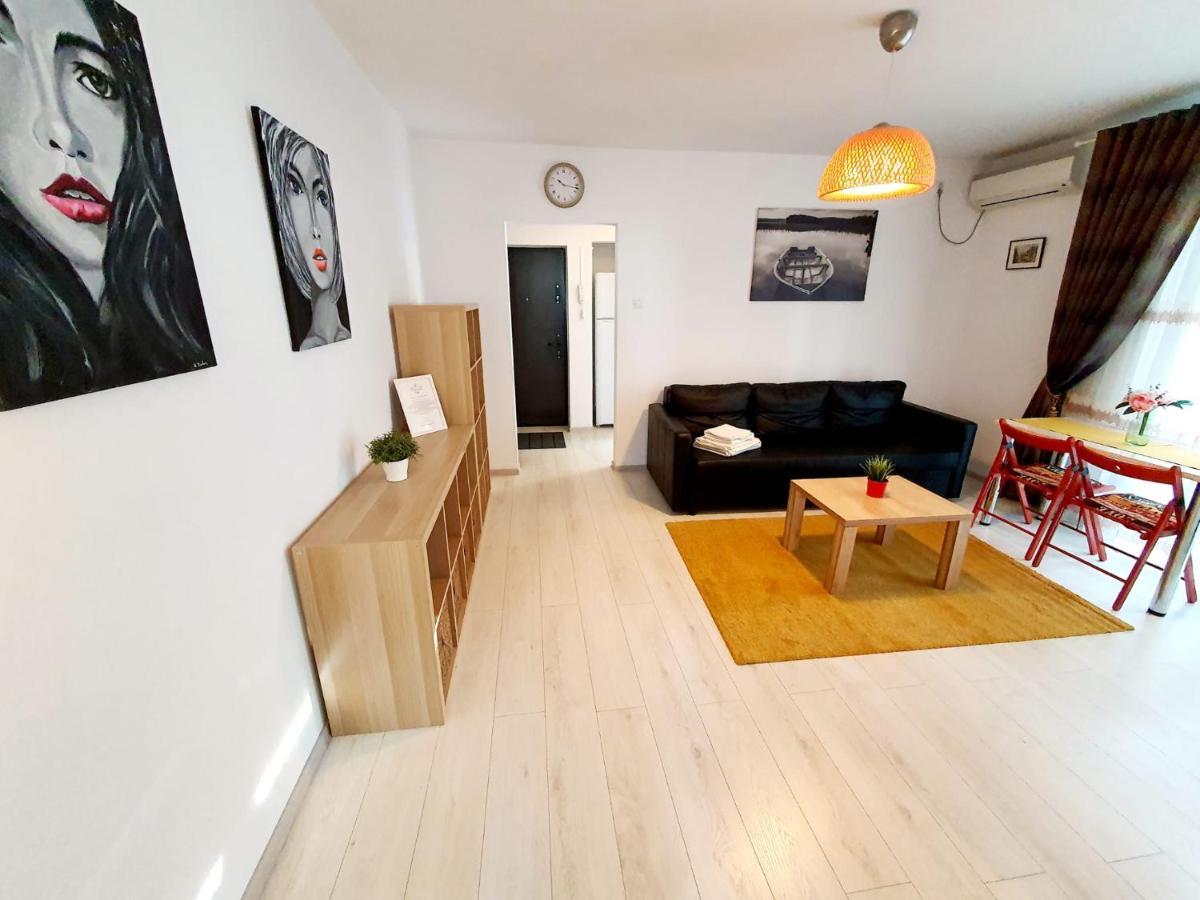 Downtown, Ideal For Longer Stays, Family Friendly Apartment - Nb73A Bucharest Exterior photo