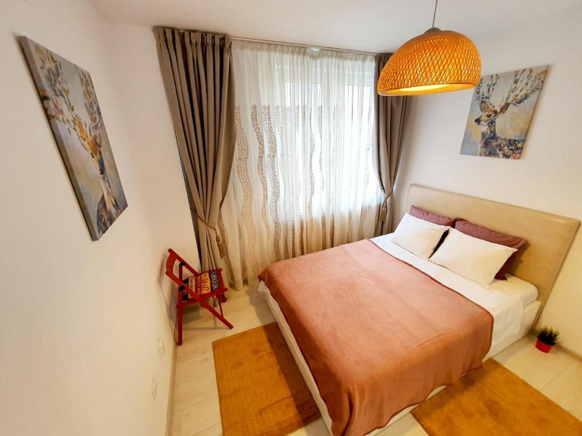 Downtown, Ideal For Longer Stays, Family Friendly Apartment - Nb73A Bucharest Exterior photo