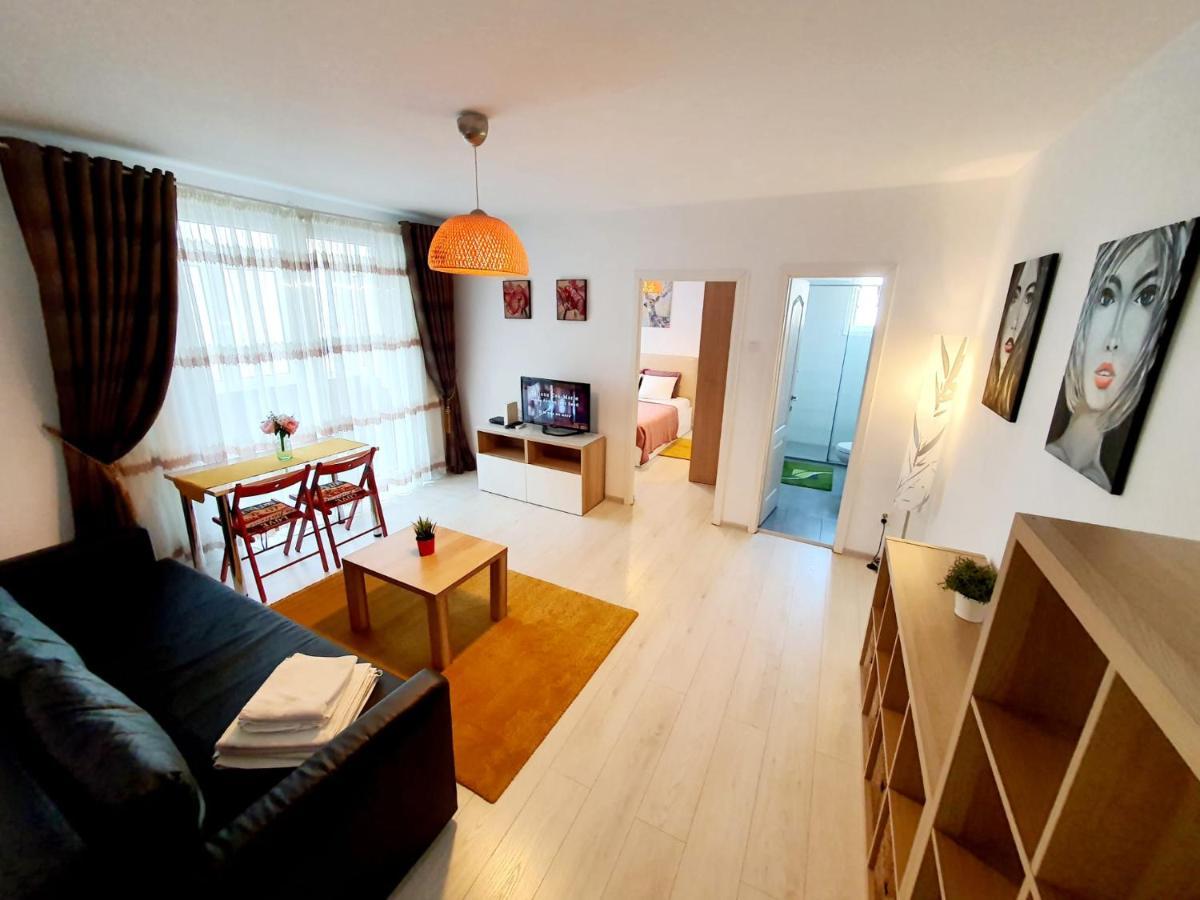 Downtown, Ideal For Longer Stays, Family Friendly Apartment - Nb73A Bucharest Exterior photo