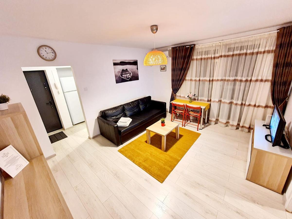 Downtown, Ideal For Longer Stays, Family Friendly Apartment - Nb73A Bucharest Exterior photo