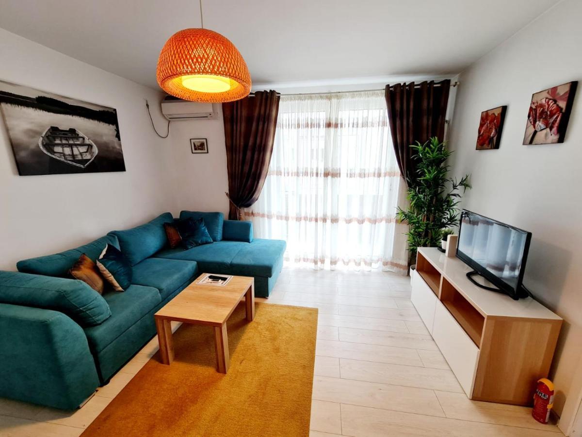 Downtown, Ideal For Longer Stays, Family Friendly Apartment - Nb73A Bucharest Exterior photo