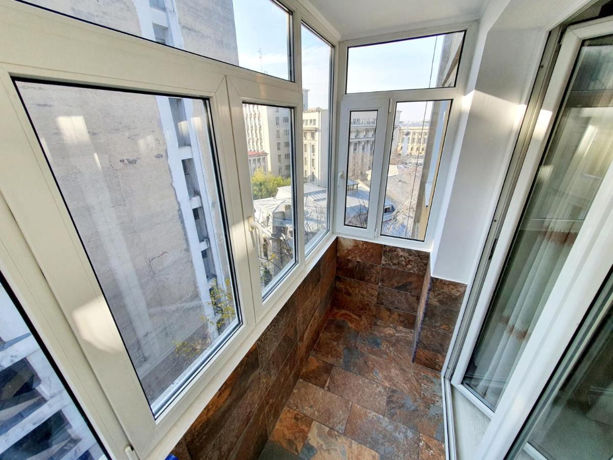 Downtown, Ideal For Longer Stays, Family Friendly Apartment - Nb73A Bucharest Exterior photo