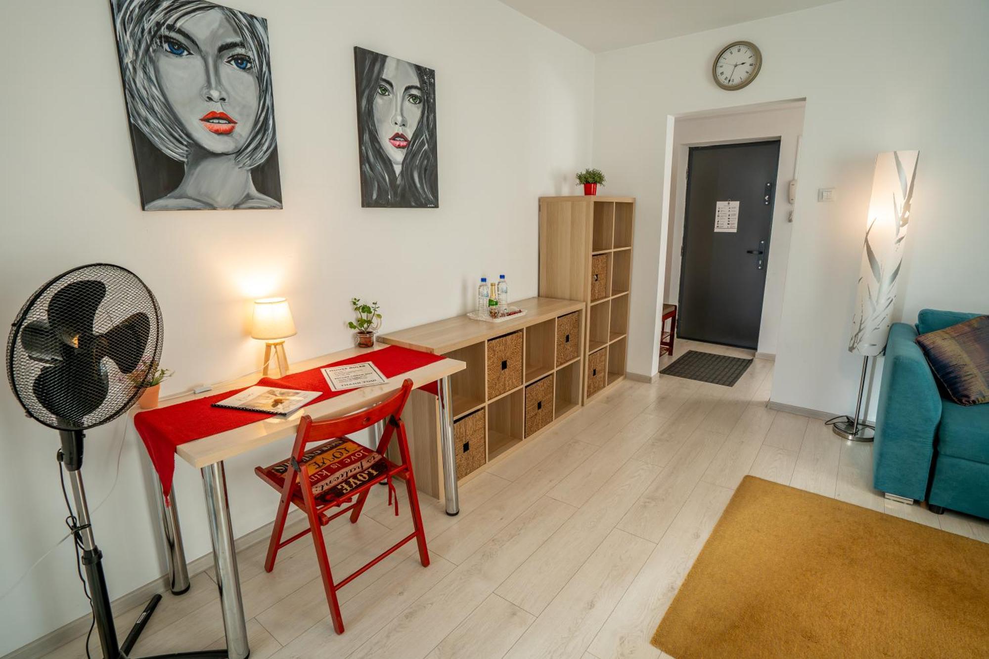 Downtown, Ideal For Longer Stays, Family Friendly Apartment - Nb73A Bucharest Exterior photo